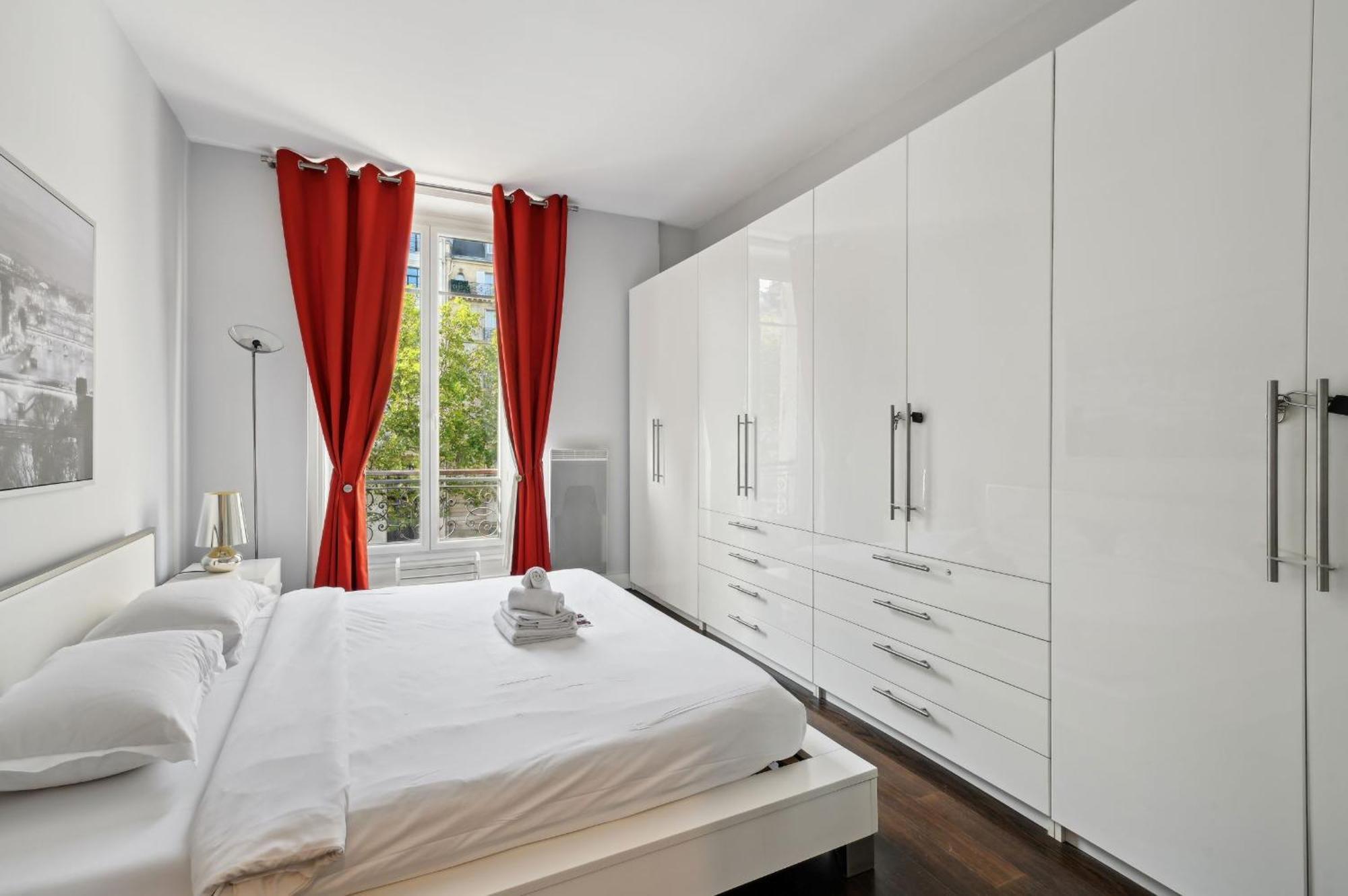 Champs-Elysees & Arc De Triomphe - Cityapartmentstay Paris Exterior foto