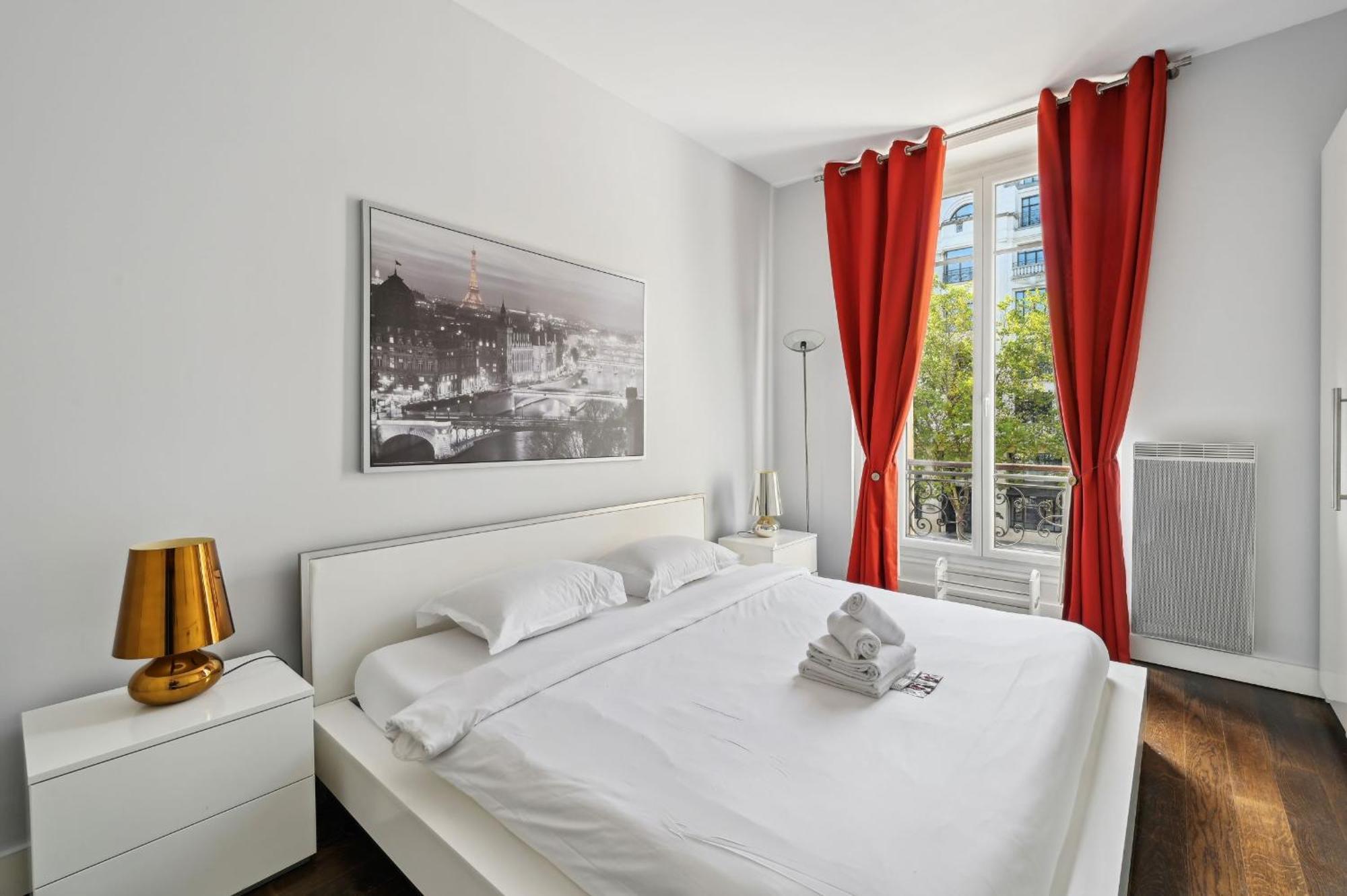 Champs-Elysees & Arc De Triomphe - Cityapartmentstay Paris Exterior foto