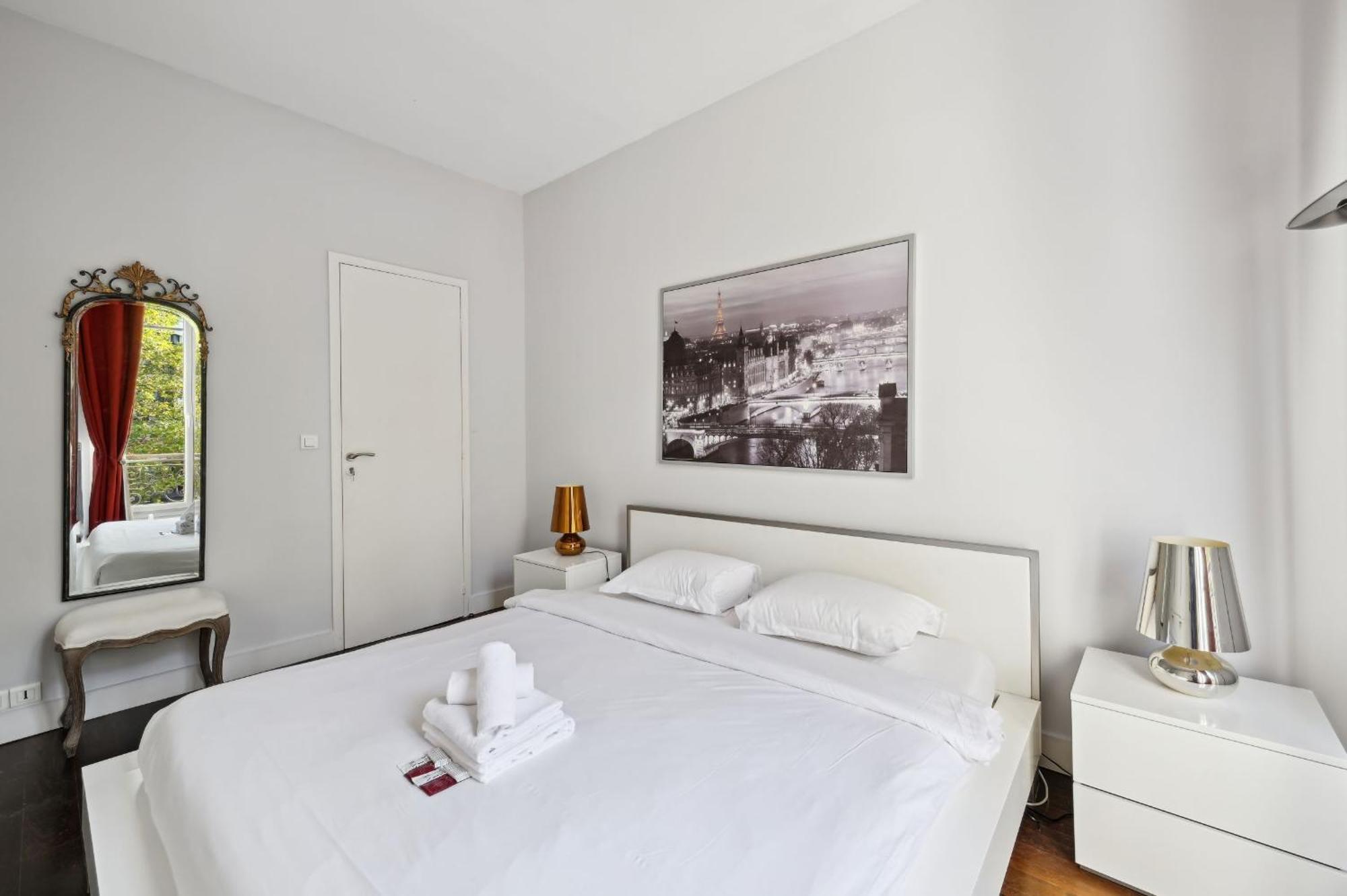 Champs-Elysees & Arc De Triomphe - Cityapartmentstay Paris Exterior foto