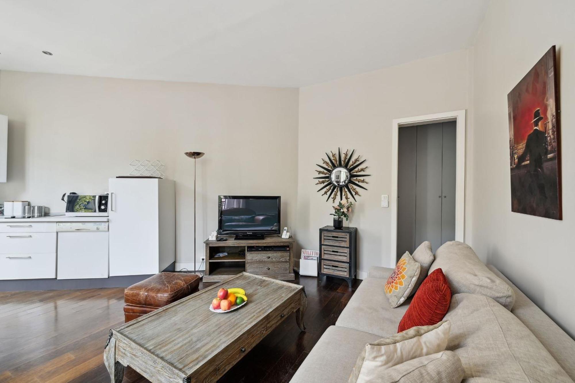 Champs-Elysees & Arc De Triomphe - Cityapartmentstay Paris Exterior foto